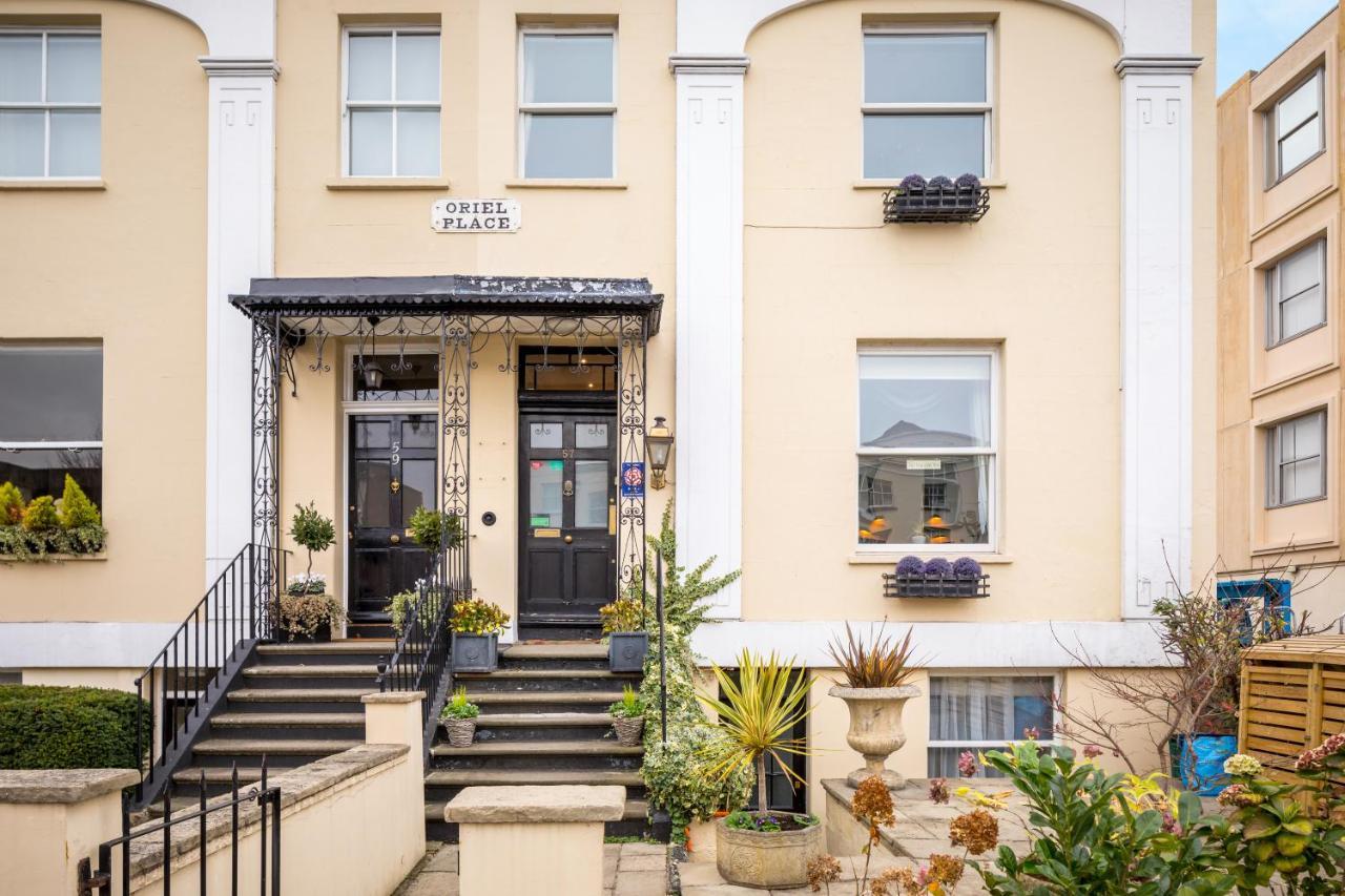 Crossways Guest House Cheltenham Exteriör bild