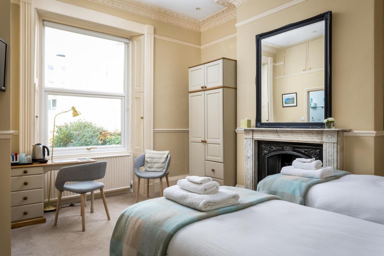 Crossways Guest House Cheltenham Exteriör bild