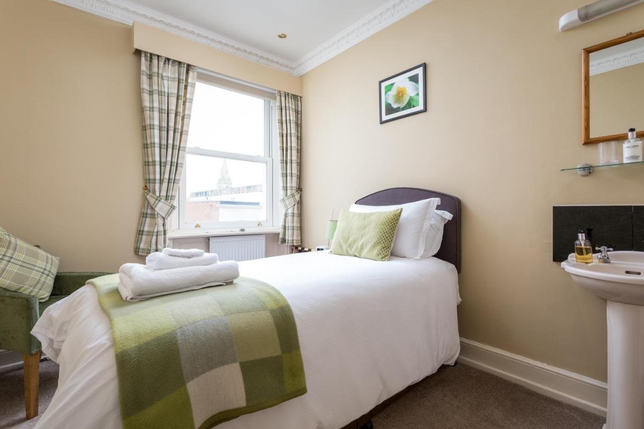 Crossways Guest House Cheltenham Exteriör bild